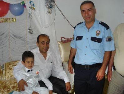 YASIN ÖZCAN - Şehit Çocuğunu Sünnetinde Yalnız Bırakmadılar