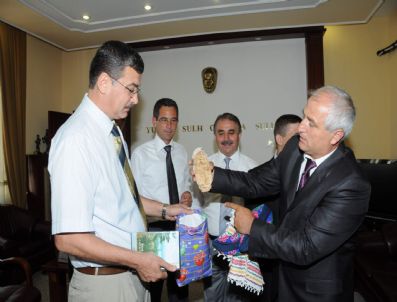 KARAAĞAÇLı - Bulgar Öğrencilerden Vali Güvenç'e Ziyaret