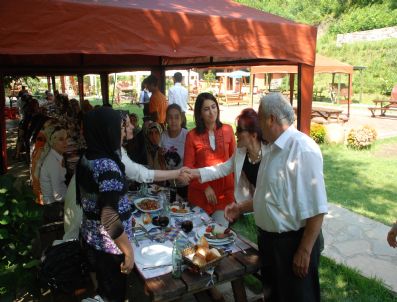 HAYATI ARıCı - Ak Parti Adıyaman Ve Sakarya Kadın Kolları Üyeleri Sapanca'da