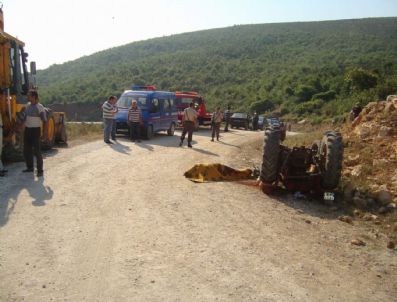 SÜLEYMAN KAVAK - Manyas'ta Trafik Kazası: 2 Ölü