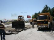 Erzincan Belediyesi'nden Yol Güzelleştirme Çalışması