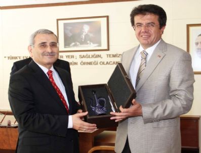 DURMUŞ YıLMAZ - Merkez Bankası Başkanı Yılmaz'dan Denizli Belediyesi'ne Ziyaret