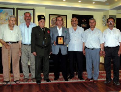 KORE GAZILERI - Nazillili Kıbrıs Gazileri Madalyalarını İstiyor