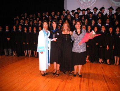 CANDEĞER YıLMAZ - Ege Üniversitesi Su Ürünleri Fakültesi'nden 240 Genç Mezun Oldu