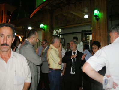 İlkadım Belediyesi 5 Bin Kandil Simidi Dağıttı