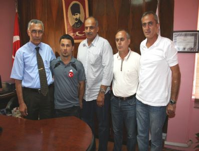 ZEKI TUNCER - Milli Halterci Zeki Tuncer, Hadi'yi Ziyaret Etti