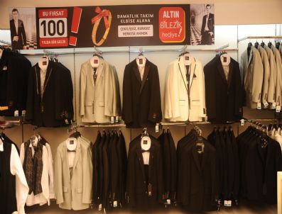 FAHRI ÇAKıR - Theorie'nin 'Damatlık Alana Bilezik Hediye' Kampanyasına Büyük İlgi