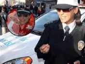 Kadın emniyet amirine Başbakan'a hakaret cezası