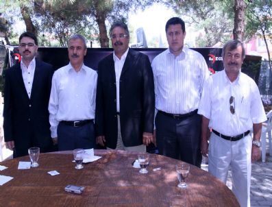 NURI USLU - Ak Parti Uşak İl Teşkilatı Anayasa Değişiklik Paketini Değerlendirdi