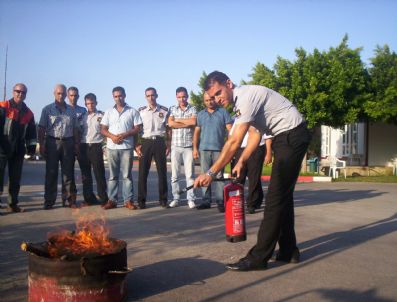 MUSTAFA GÜL - İtfaiyeden Turizmcilere Yangın Eğitimi