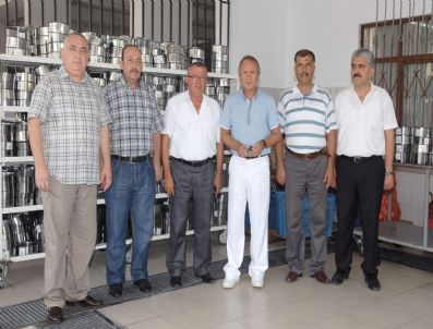 Muratpaşa'dan 5 Noktada Yemek Dağıtımı