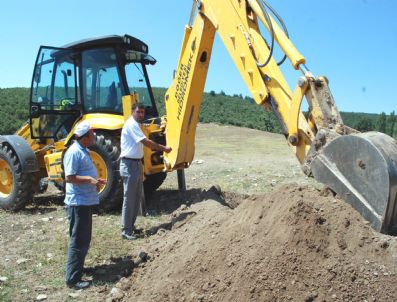 DÖĞER - Döğer Belediyesi, 12 Kilometre Uzaklıktakı Mahalleye İçme Suyu Götürüyor