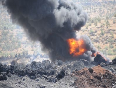SARıKÖY - İdil'de Petrol Hattındaki Yangın Devam Ediyor