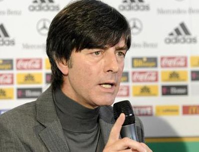 CESC FABREGAS - Almanya Milli Takım Teknik Direktörü Löw'den Mesut'a 'Barcelona'ya git' tavsiyesi