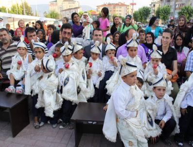 Safranbolu Belediyesinden Sünnet Şöleni