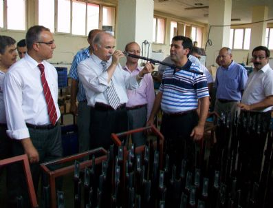 CUMALI ATILLA - Silah Sanayisinin Sorunları Beyşehir'de Tartışıldı