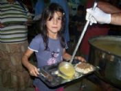Mut'taki İftar Sofrasında Her Gün 750 Kişiye Yemek