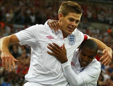DAVID JAMES - Steven Gerrard İngiltere'yi galibiyete taşıdı