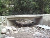 Hac Niyetine Köyüne Köprü Yaptırdı