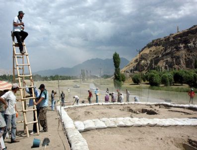 Kazması Başka, Fotoğraflandırması Başka Bir Zor