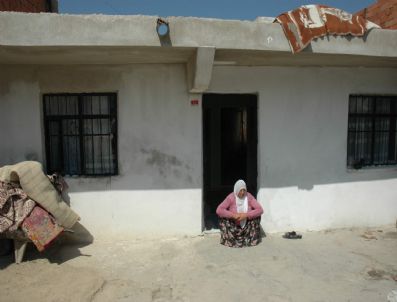 Ramazan Ayını Karanlıkta Ve Aç Geçiriyor