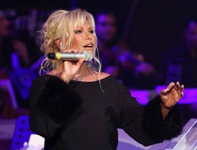 VATAN GAZETESI - Ajda Pekkan'la dalga geçen yazara dava