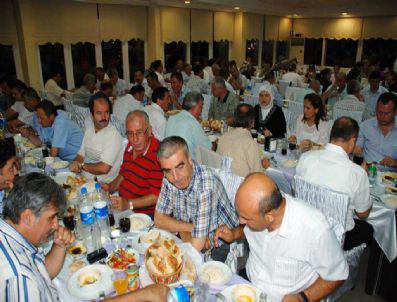 NECIP TAYLAN - Ak Parti'nin 9. Yıldönümü'ne İftarlı Kutlama