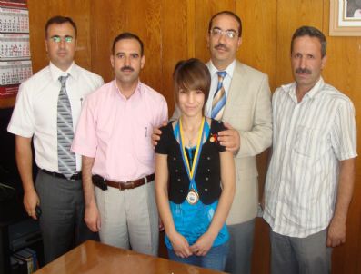 Başarılı Sporcuya Milli Eğitim'den Ödül
