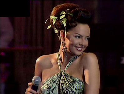 DANONE - Ebru Gündeş'in formunun sırrı