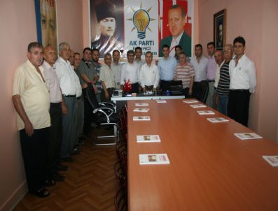 RECEP CIVELEK - Ak Partililer Ve Vatandaşlar İftarda Buluştu