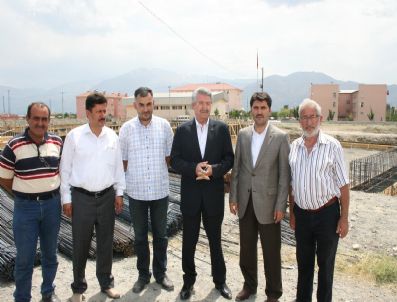 TEKIN KÜÇÜKALI - Erzincan Milletvekili Sebahattin Karakelle, Afet Koordinasyon Merkezi İnşaatında İncelemede Bulundu