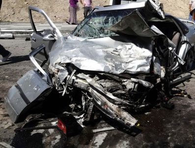 KANAL A - Kanal A müdürü trafik kazasında yaralandı