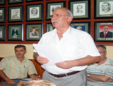 FIKRET AKOVA - Körfez'de Havaalanının İsim Tartışması Bitmedi