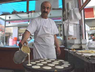 KADAYıF - Yassı Kadayıfı Büyük İlgi Görüyor
