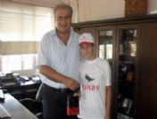 Bozdoğan Belediyesi'nden Sbs Şampiyonuna Ödül