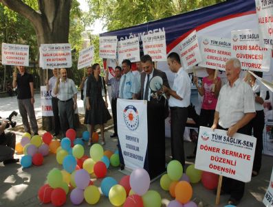 LÜTFI ŞENOCAK - Desk'ten Toplu Görüşmelere Balonlu Protesto