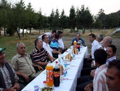 TÜRKIYE DEĞIŞIM HAREKETI - Kepsut Elmadağ'da İftar Keyfi