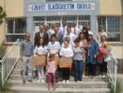 Kütahya Valisi, Sbs'de Derece Elde Eden 3 Öğrenciyi Ödüllendirdi