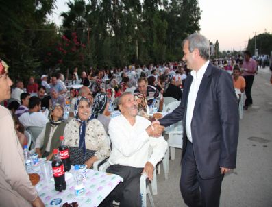 KAZıM ÖZGAN - Kozan Belediyesi'nden Her Parkta İftar Yemeği