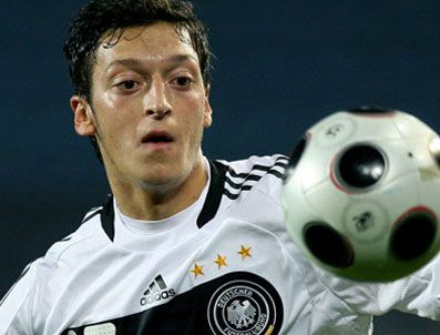 WERDER BREMEN - Mesut Özil, Real Madrid'e transfer oldu