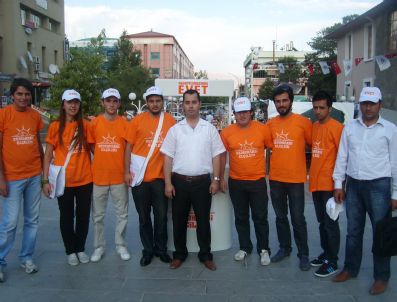 AK PARTI GENÇLIK KOLLARı - Demokrasi Elçileri Erzincan'da Stant Açtı