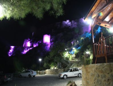 KAZıM ÖZGAN - Kozan Kalesi Aydınlatılıyor