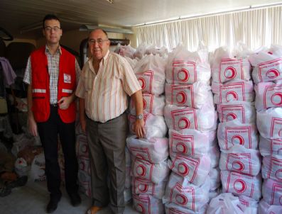 HÜSEYIN TÜRKOĞLU - Salihli'de Bin 500 Aileye Gıda Yardımı