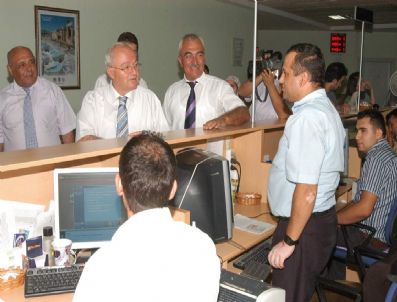 EKREM ERDOĞAN - Vali Erkmen Nüfus Müdürlüğü'nde İncelemelerde Bulundu