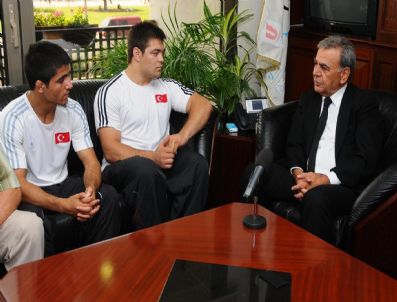 Ahmet Ve Samet'e Başkan Dopingi