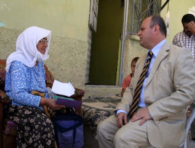 Evlerinin Çatısı Çöken Doğan Ailesi'ne Vali Özdemir Çakacak Sahip Çıktı