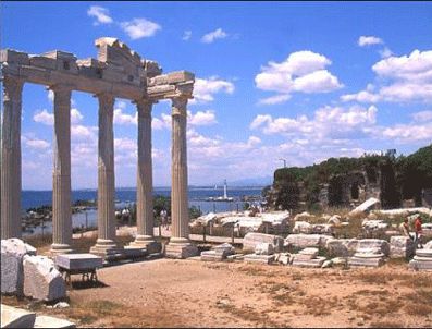 Side ve Manavgat'a akın akın turist geliyor