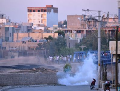 DICLE HABER AJANSı - Nusaybin'de İzinsiz Gösteri