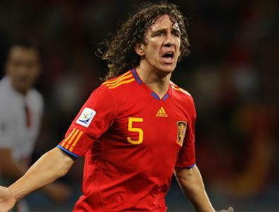 CARLES PUYOL - Puyol, 2 Yıl daha İspanya Milli Takımı'nda oynayacak