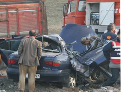 Sivas'ta feci kaza: 3 ölü, 6 yaralı